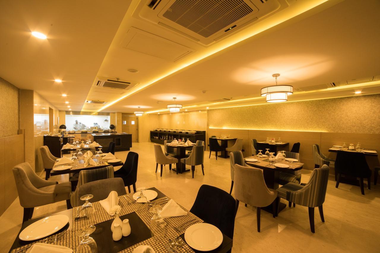 Отель Ramada Dehradun Chakrata Road Экстерьер фото
