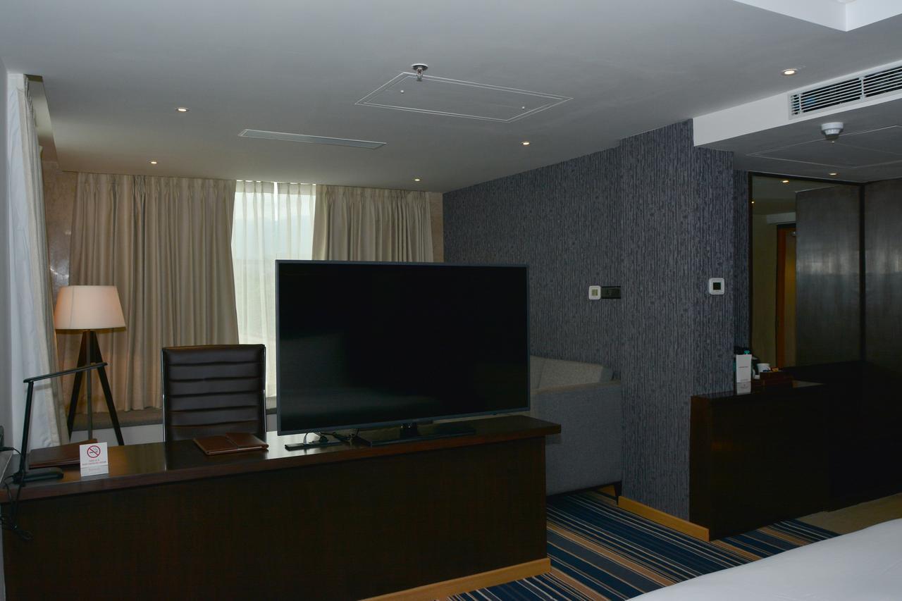 Отель Ramada Dehradun Chakrata Road Экстерьер фото